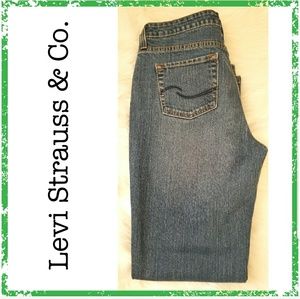 {Levis} Signature Mid Rise Bootcut Jeans